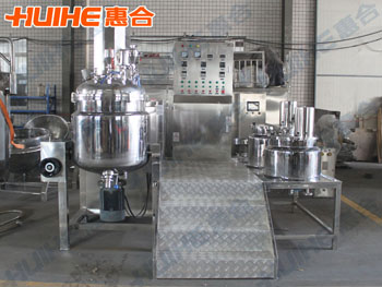 精美展示膏霜真空乳化成套設備實拍圖,讓客戶更直觀的了解我們的產(chǎn)品!