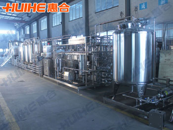 精美展示綠茶飲料生產(chǎn)線實(shí)拍圖,讓客戶更直觀的了解我們的產(chǎn)品!